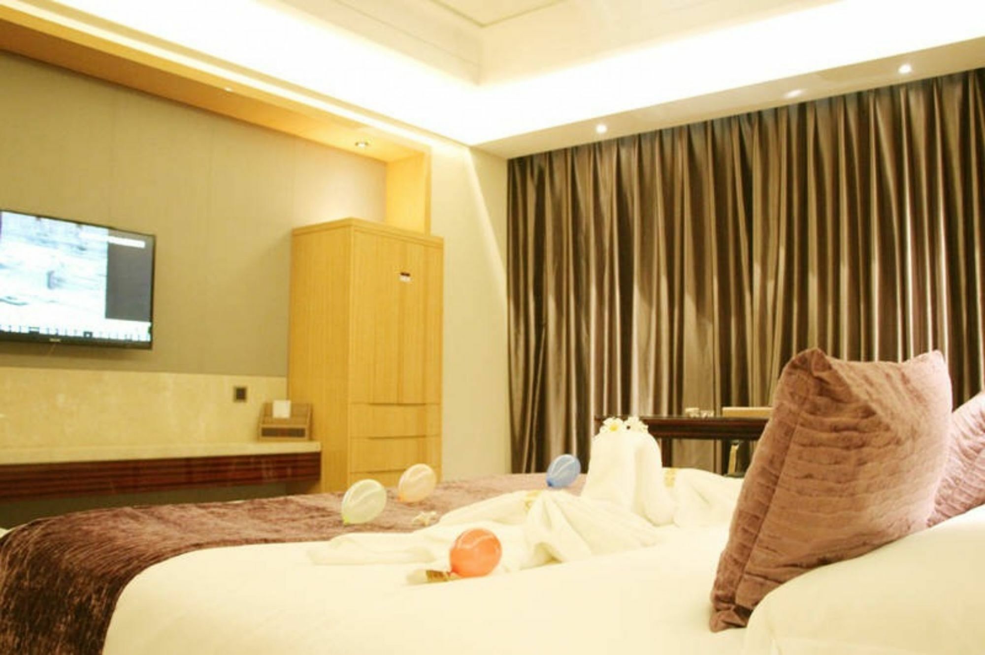 פושאן Swan Lake Recreation Hotel מראה חיצוני תמונה